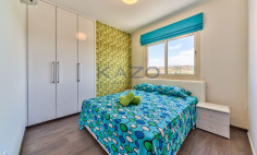 Spacious seafront 3-bed apartment in Mouttagiaka 