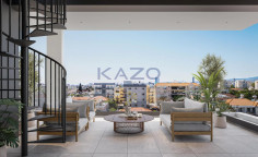 Modern 2-bedroom penthouse with city views 