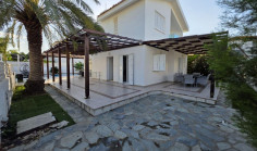 4 bedroom house to rent in Pernera