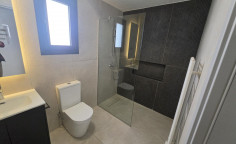 1 apartment to rent in Makedonitissa