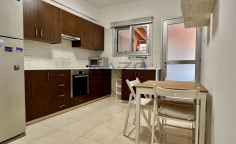 Spacious 2-bed ground-floor apartment in Agia Fyla 