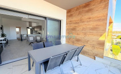 2 bedroom modern apartment sea views Ayios Athanasios 