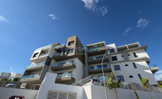 2 bedroom modern apartment sea views Ayios Athanasios 