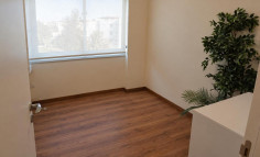 Commercial 136 m2 to rent in Lykabittos