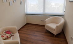 Commercial 136 m2 to rent in Lykabittos