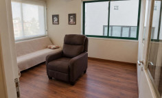 Commercial 136 m2 to rent in Lykabittos
