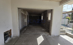 Top floor 3 + 1 bedroom apartment with a private roof garden in Fasoula 