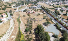 Modern commercial building for sale in Pano Polemidia 