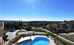Large 5 bedroom villa with swimming pool for sale in Agia Fyla