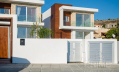 3 bedroom villa with swimming pool for sale in Yeroskipou
