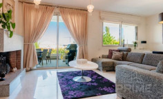 Beautiful 3 bedroom villa with swimming pool for sale in Amathus area