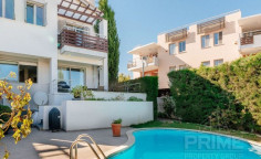 Beautiful 3 bedroom villa with swimming pool for sale in Amathus area