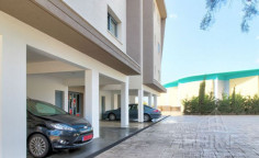 Spacious 3 bedroom furnished apartment with swimming pool for sale in Mouttagiaka