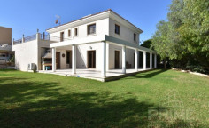 Large 4 bedroom villa for sale in Ypsonas