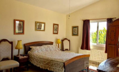 Spacious 2 bedroom villa with swimming pool for sale in Minthis Hills