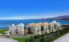 Luxury 4 bed villa with swimming pool for sale in Coral Bay