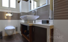 Luxury 4 bedrooms villa with swimming pool for sale in Agios Athanasios