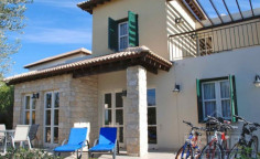 3 bedroom maisonette with swimming pool for sale in Aphrodite Hills