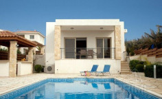 4 bedroom furnished villa for sale in Kissonerga