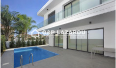 5 bedroom house with swimming pool for sale in Dhekelia