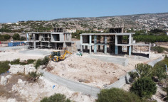 Spacious 4 bedrooms house with swimming pool for sale in Sea Caves Pegeia