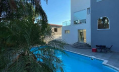 5 bedroom house with swimming pool for sale in Palodia