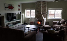 4 bedroom house with swimming pool for sale in Erimi