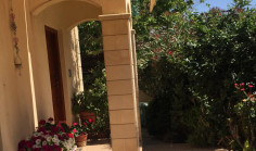 Large 3 bedroom house for sale in Linopetra Large 3 bedroom house for sale in Linopetra