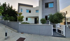4 bedrooms house with swimming pool for sale in Agios Athanasios