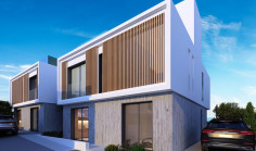 Large 3 bedroom house with swimming pool for sale in Emba