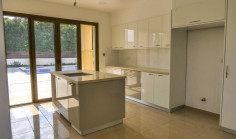 Large 4 bedroom villa with swimming pool for sale in Mouttagiaka