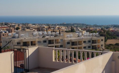 Luxury 2 bedroom maisonette with swimming pool for sale in Peyia