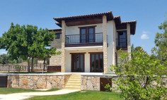 Beautiful 3 bedrooms house with swimming pool for sale in Souni-Zanakia