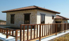 Beautiful 3 bedroom house with swimming pool for sale in Souni-Zanakia