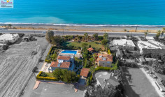 6 bedroom furnished house with swimming pool for sale in Argaka
