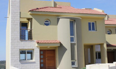 Spacious 4 bedroom house for sale in Episkopi