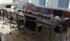 Spacious office to rent in Acropolis