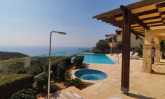 Lovely 5 bedroom furnished house with swimming pool for sale in Aphrodite Hills