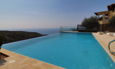 Lovely 5 bedroom furnished house with swimming pool for sale in Aphrodite Hills
