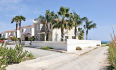 3 bedroom house in Mazotos 