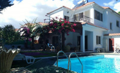 Beautiful 4 bedroom villa with swimming pool for sale in Perivolia
