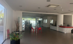 Commercial to rent in Omonia
