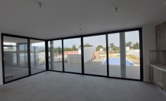 Spacious 3 bedroom house with swimming pool for sale in Pernera