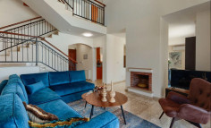 5 bedroom furnished villa with swimming pool to rent in Aphrodite Hills