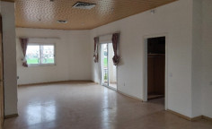 Lovely 4 bedrooms house with swimming pool for sale in Strovolos