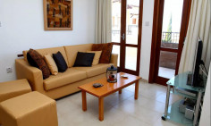 2 bedroom furnished penthouse with swimming pool to rent in Aphrodite Hills