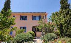 3 bedroom penthouse with swimming pool for sale in Peyia