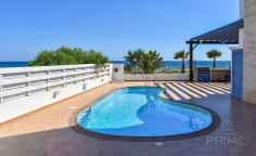 5 bedroom furnished villa with swimming pool for sale in Agia Thekla