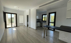 Large 2 bedrooms apartment with swimming pool for sale in Potamos tis Germasogeias
