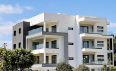 Large 2 bedrooms apartment with swimming pool for sale in Potamos tis Germasogeias